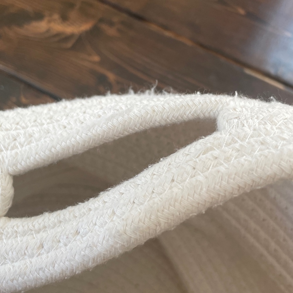 Face Design White Minimalist Woven Storage Basket - Picture 14 of 15